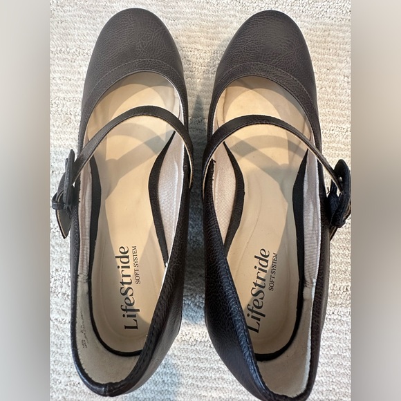 Life Stride Women's Brown Mary Jane Shoes - NWOT - Picture 2 of 7
